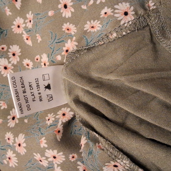 🎽Papermoon cap sleeve blouse Size Small - Picture 6 of 6